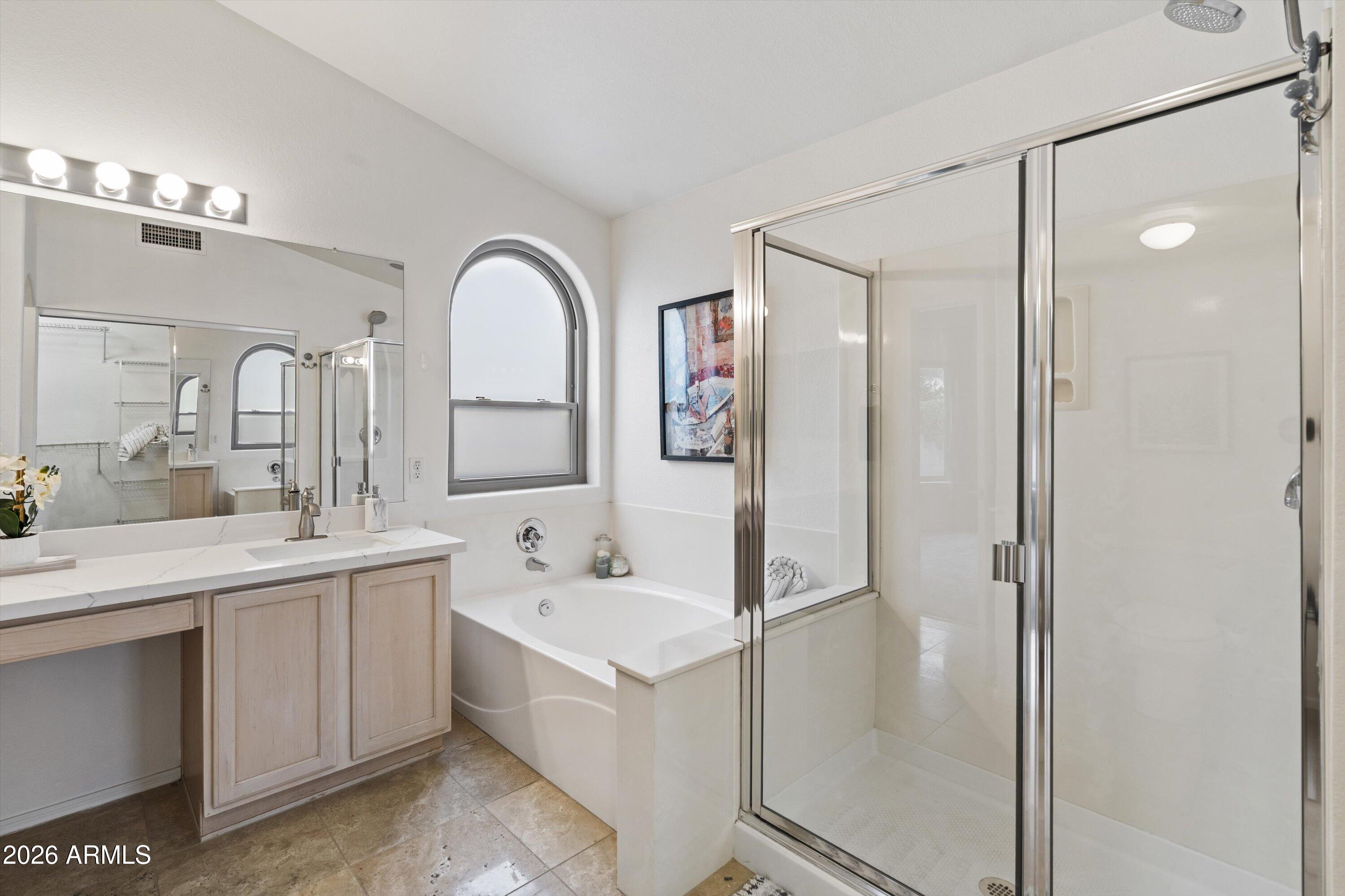 3022 East Captain Dreyfus Avenue Phoenix, AZ 85032 - Photo 14 of 28 Primary Bathroom