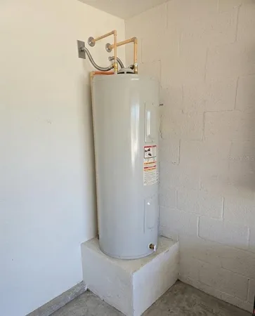 $279,900 | 16075 Northeast 16th Terrace, Citra, FL 32113