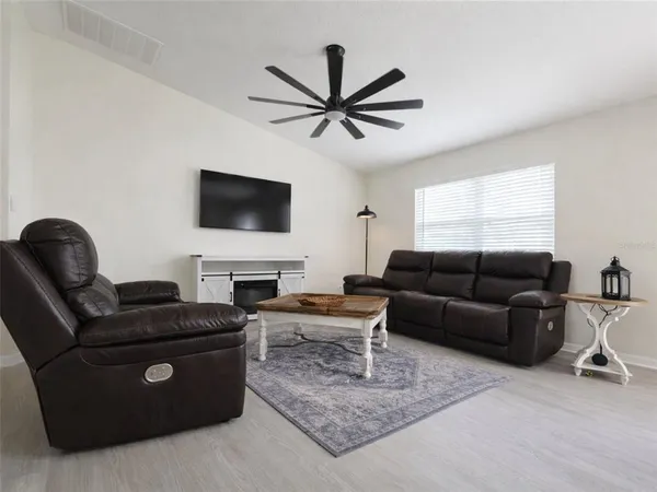 $279,900 | 16075 Northeast 16th Terrace, Citra, FL 32113