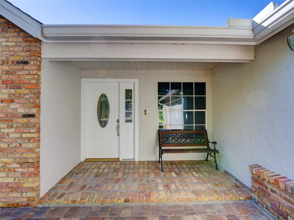 237 Robin Road Altamonte Springs, FL 32701 - Photo 4 of 34 Gallery Image 4