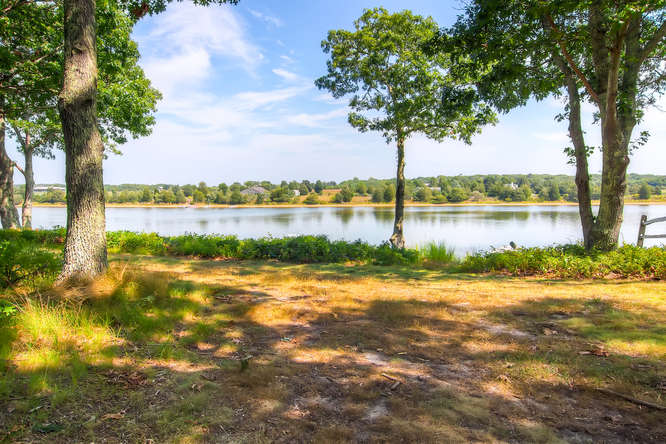 81 Cobbs Hill Road Chilmark, MA 02535 - Photo 16 of 18 Gallery Image 16