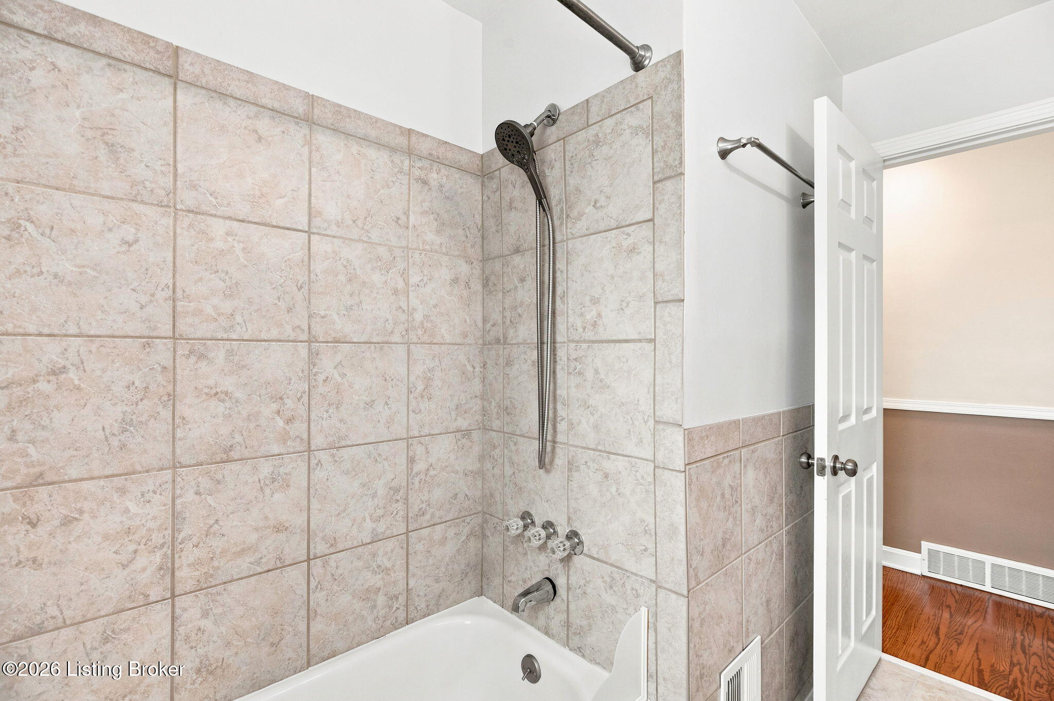 8808 Waltlee Road Louisville, KY 40291 - Photo 36 of 78 8808 Waltlee Rd-41