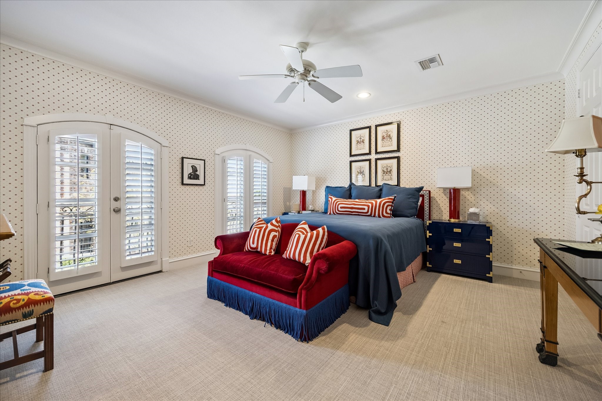 3 Exbury Way Houston, TX 77056 - Photo 23 of 41 a spacious bedroom with a bed dresser and a window