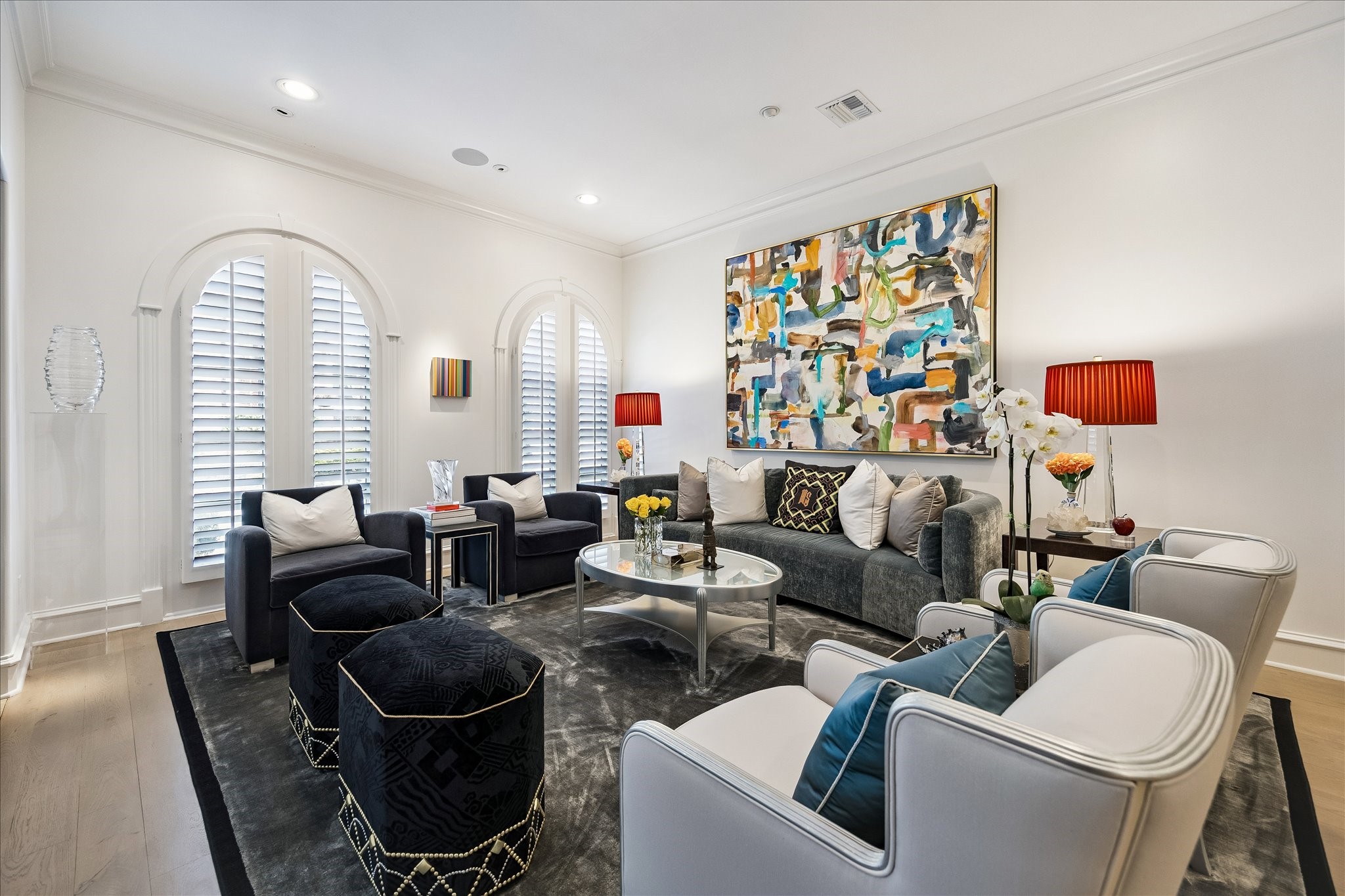 3 Exbury Way Houston, TX 77056 - Photo 3 of 41 a living room with furniture and a large window