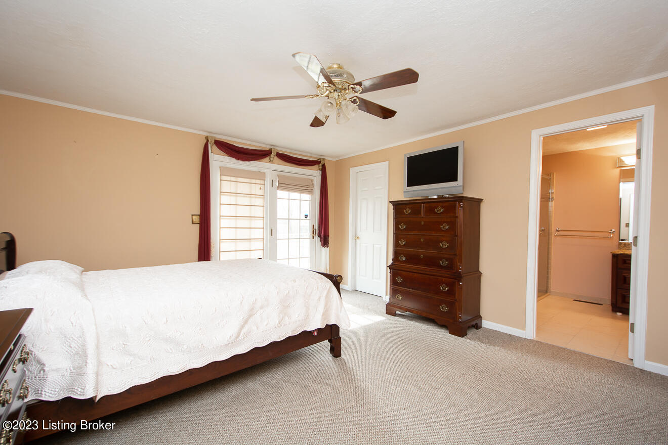6702 Delton Road Louisville, KY 40258 - Photo 21 of 46 Delton-25