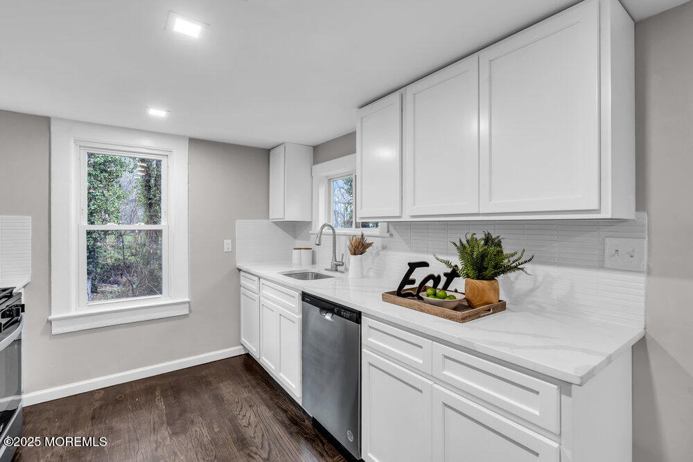 35 Strickland Road Freehold, NJ 07728 - Photo 16 of 38 045_dsc09578_19