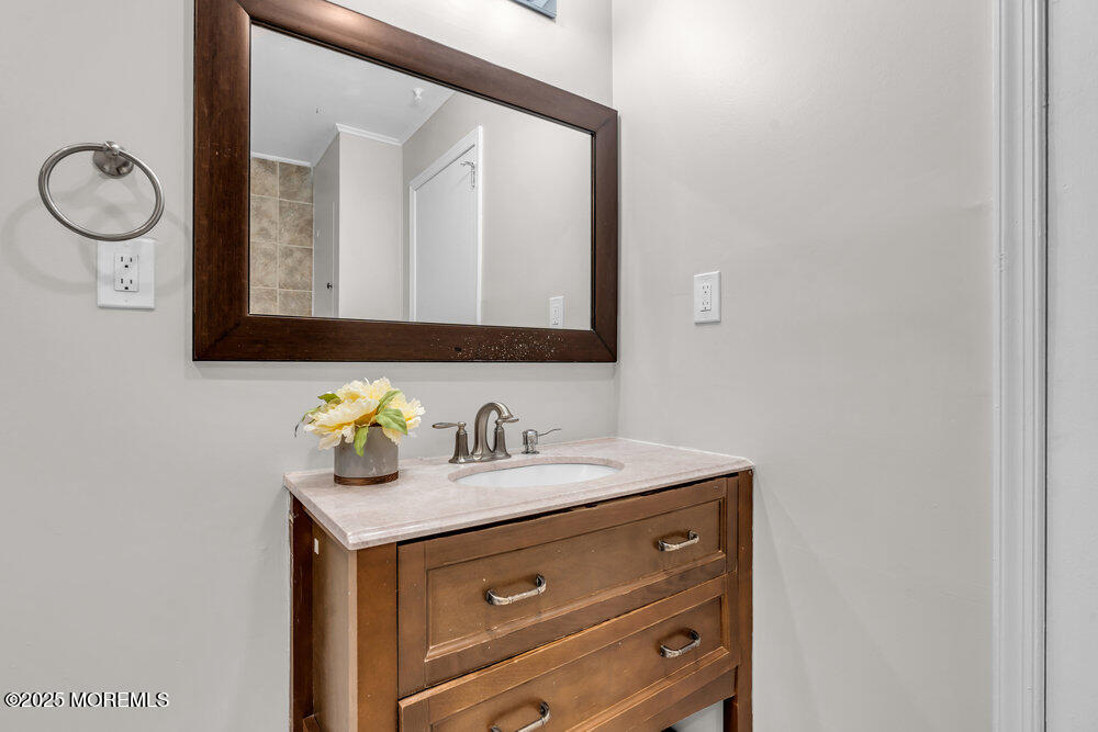 35 Strickland Road Freehold, NJ 07728 - Photo 28 of 38 057_dsc09638_153
