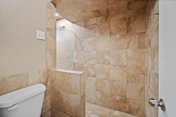 $2,350 | 4515 West Shaw Butte Drive, Glendale, AZ 85304
