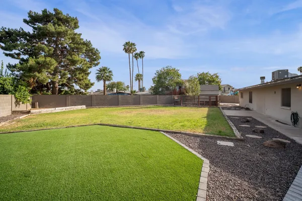 $2,350 | 4515 West Shaw Butte Drive, Glendale, AZ 85304