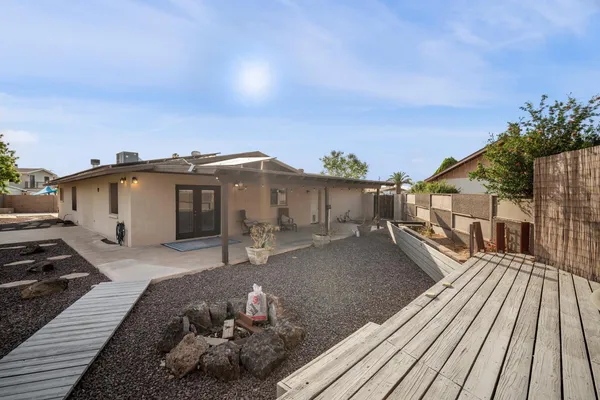 $2,350 | 4515 West Shaw Butte Drive, Glendale, AZ 85304