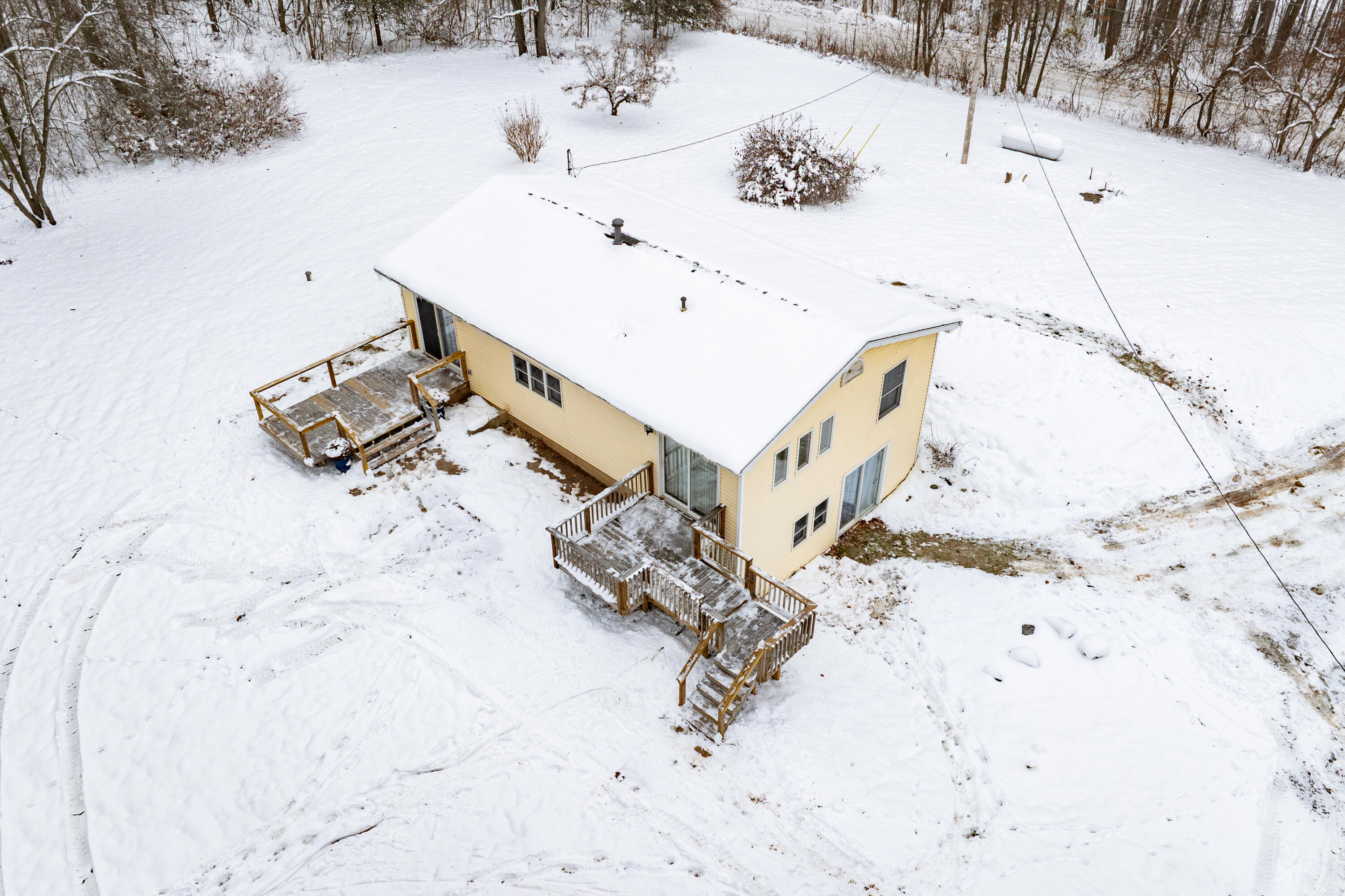 1707 Bristol Road Delton, MI 49046 - Photo 17 of 50 Bristol Rd 1707 Delton 49046-31