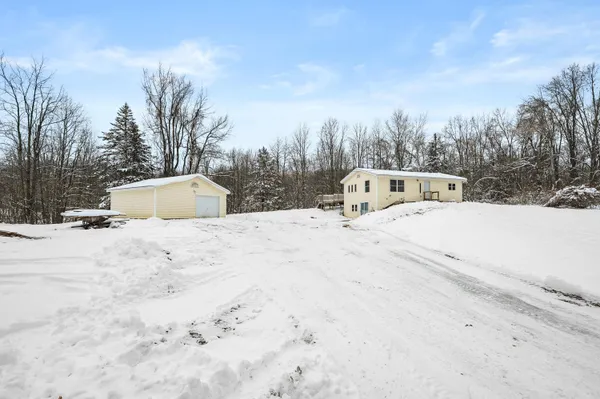 $349,900 | 1707 Bristol Road, Delton, MI 49046