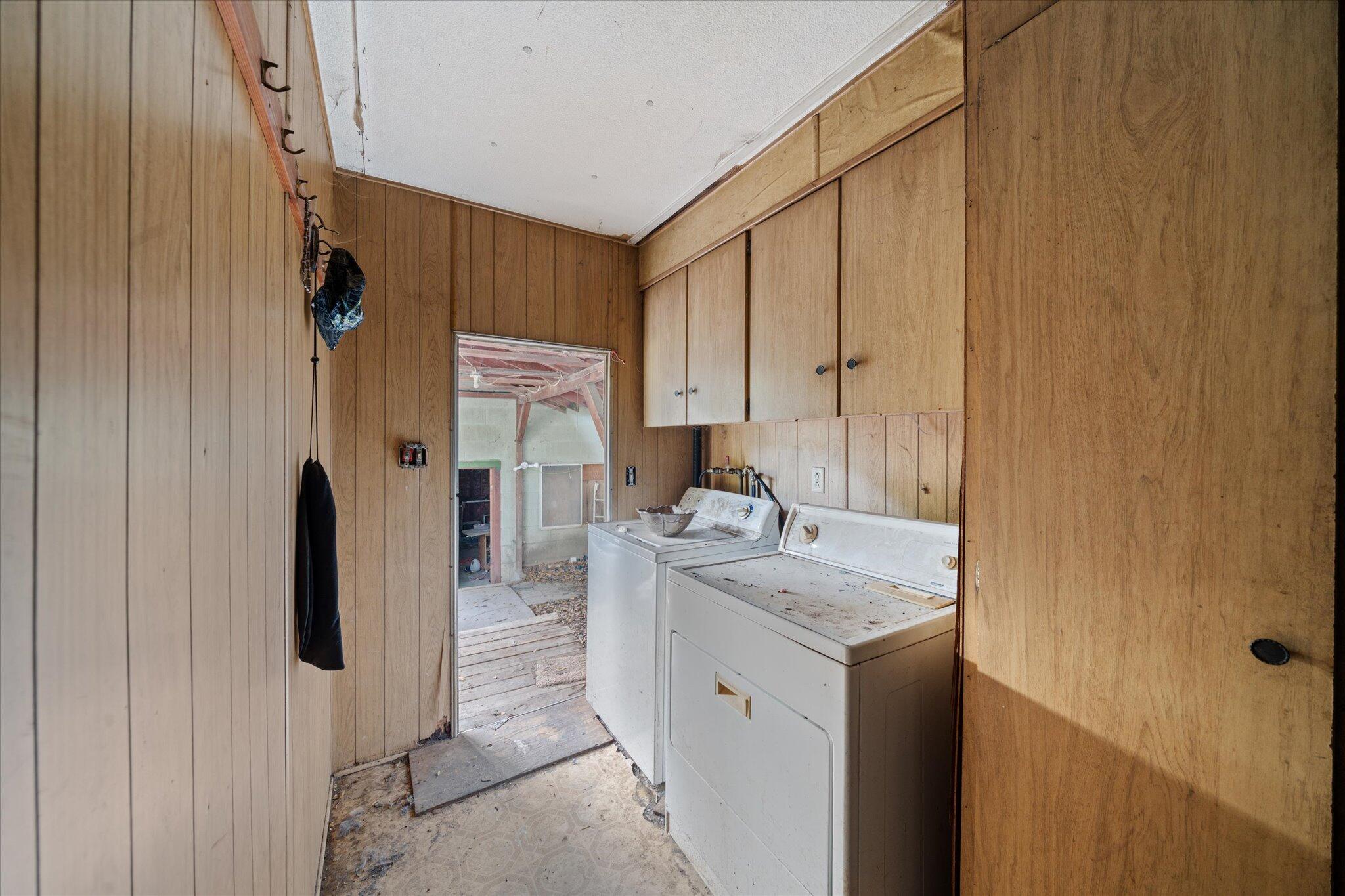 19761 Grey Rock Way Redding, CA 96003 - Photo 11 of 26 11-BiggerFlow Real Estate Media-10