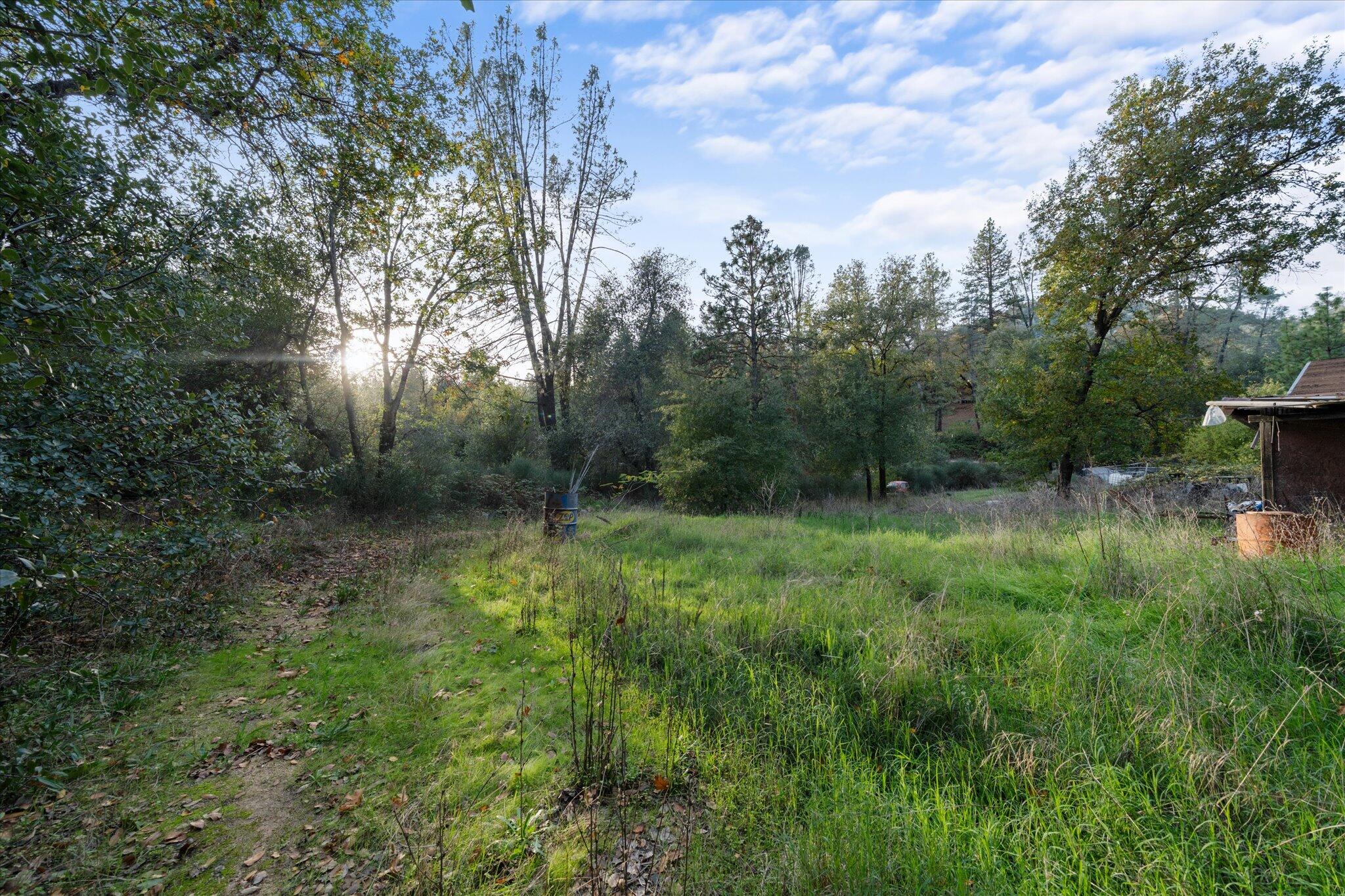19761 Grey Rock Way Redding, CA 96003 - Photo 19 of 26 19-BiggerFlow Real Estate Media-18