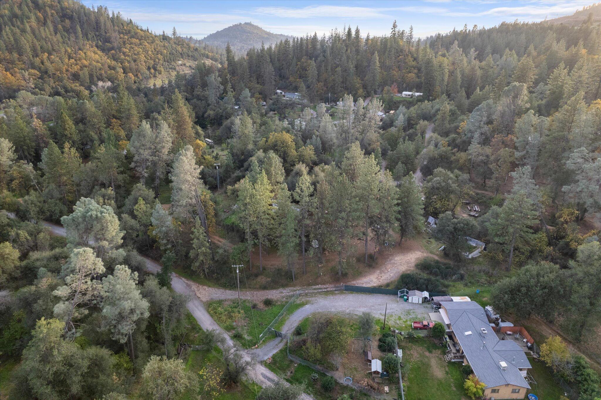 19761 Grey Rock Way Redding, CA 96003 - Photo 2 of 26 02-BiggerFlow Real Estate Media-5