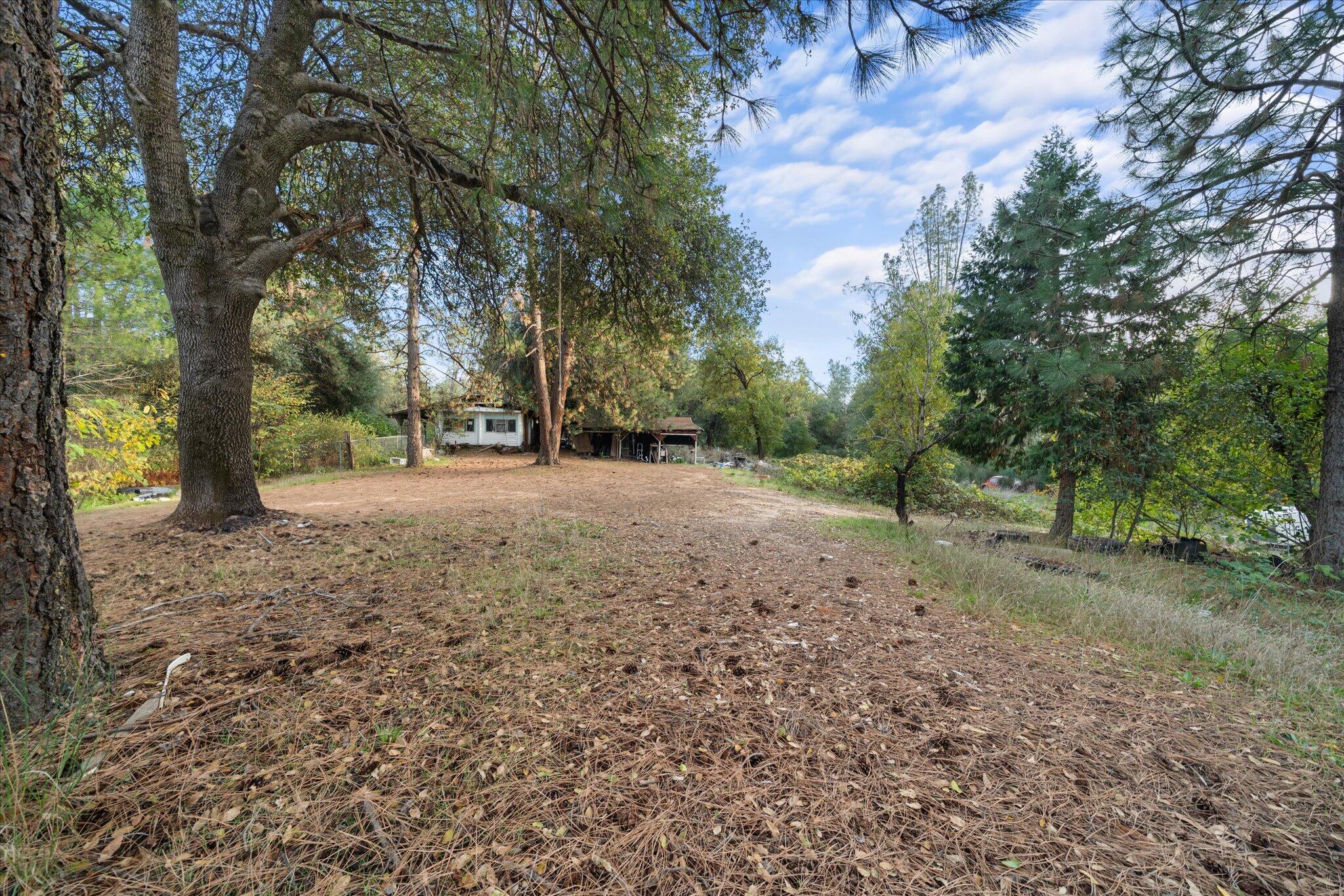 19761 Grey Rock Way Redding, CA 96003 - Photo 22 of 26 22-BiggerFlow Real Estate Media-21