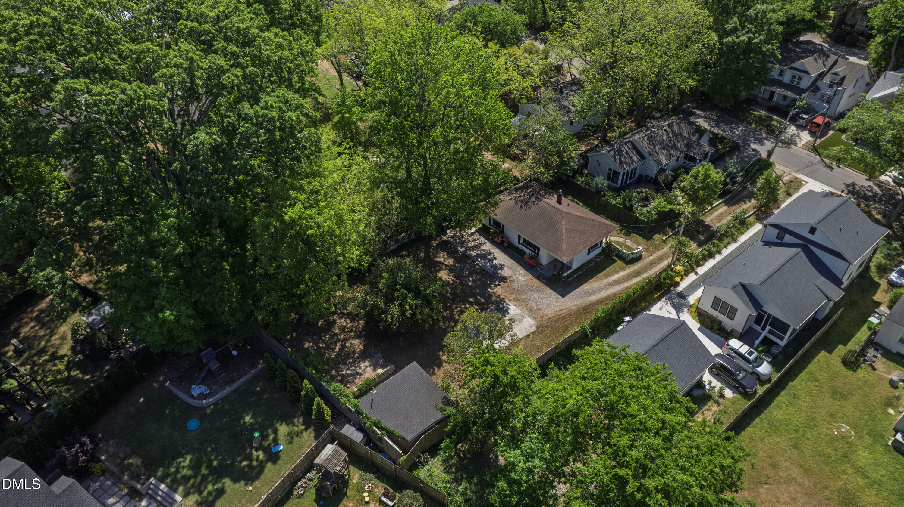 711 Latta Street Raleigh, NC 27607 - Photo 9 of 17 Bedford (8)