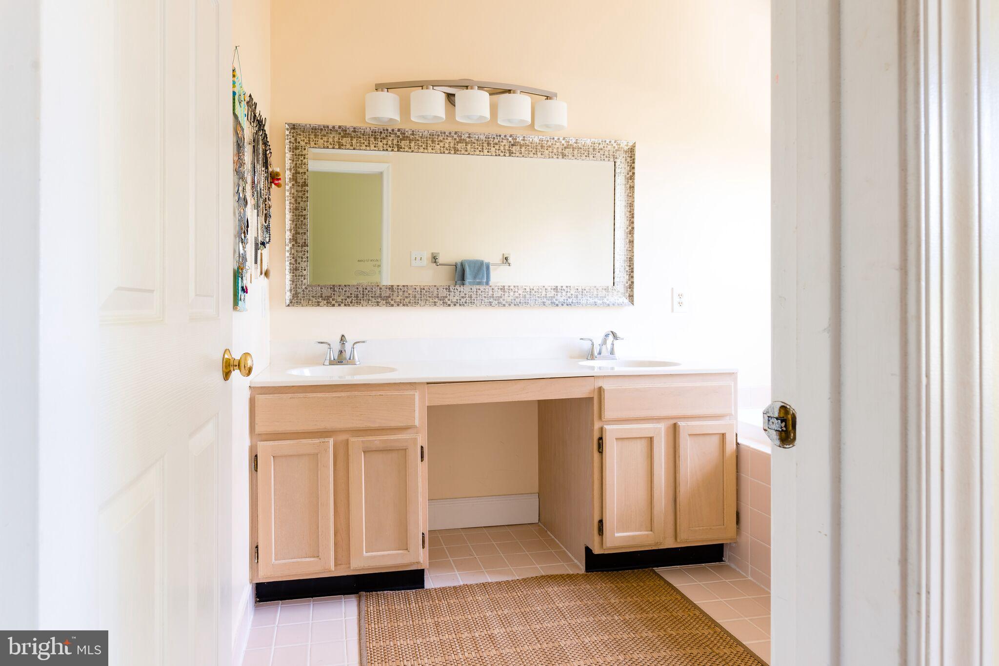 3804 Sterling Road, Unit 141 Yardley, PA 19067 - Photo 10 of 47 Gallery Image 10