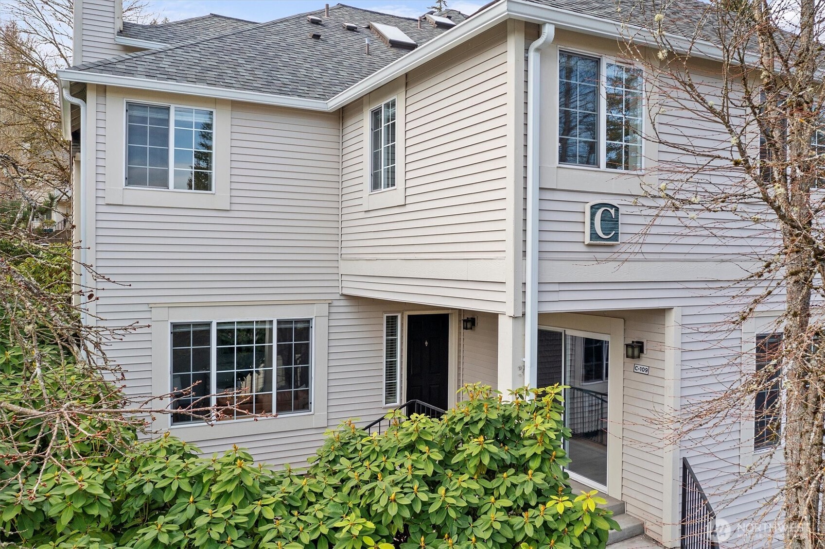 10909 Avondale Road Northeast, Unit C109 Redmond, WA 98052 - Photo 1 of 35 Gallery Image 1