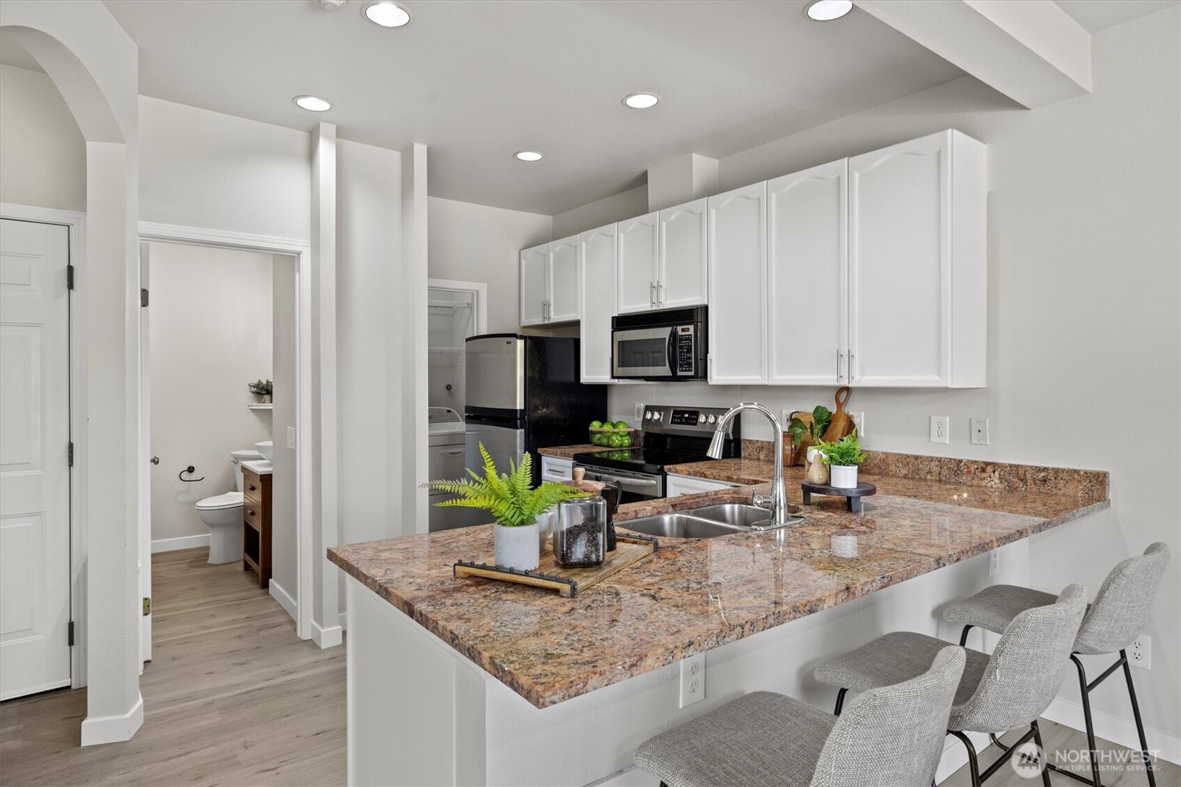 10909 Avondale Road Northeast, Unit C109 Redmond, WA 98052 - Photo 12 of 35 Gallery Image 12