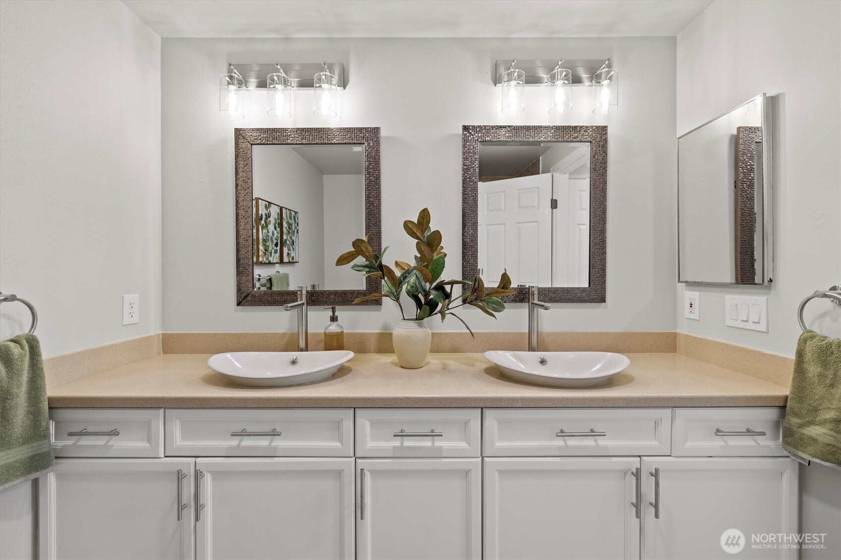 10909 Avondale Road Northeast, Unit C109 Redmond, WA 98052 - Photo 21 of 35 Gallery Image 21