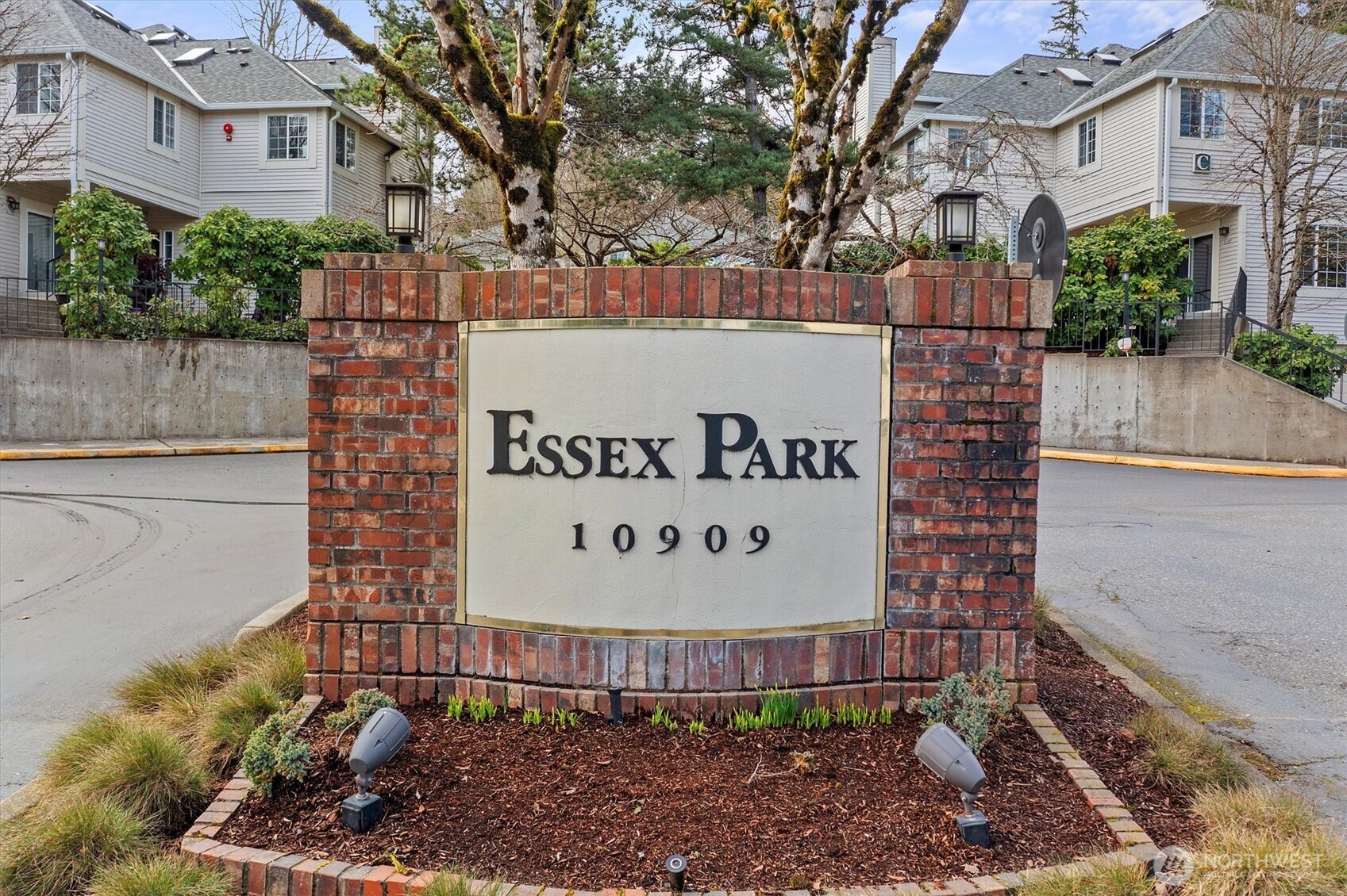 10909 Avondale Road Northeast, Unit C109 Redmond, WA 98052 - Photo 27 of 35 Gallery Image 27