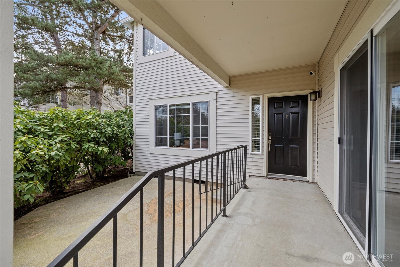 10909 Avondale Road Northeast, Unit C109 Redmond, WA 98052 - Photo 3 of 35 Gallery Image 3