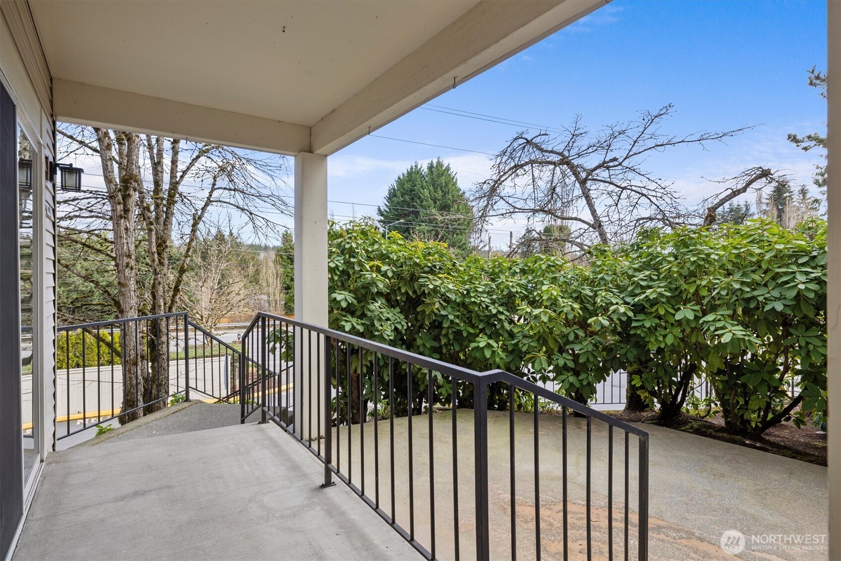 10909 Avondale Road Northeast, Unit C109 Redmond, WA 98052 - Photo 4 of 35 Gallery Image 4