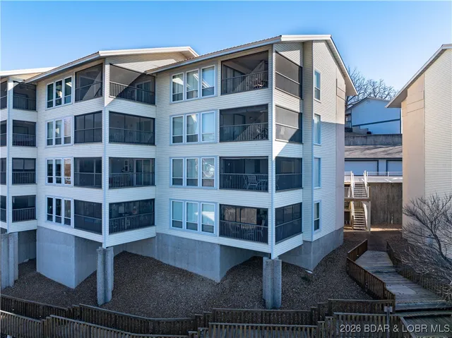 $319,000 | 68 Branch Road, Unit 321, Lake Ozark, MO 65049