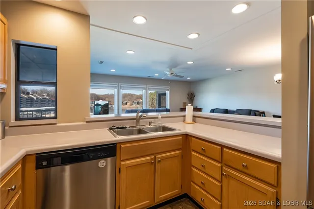 $319,000 | 68 Branch Road, Unit 321, Lake Ozark, MO 65049