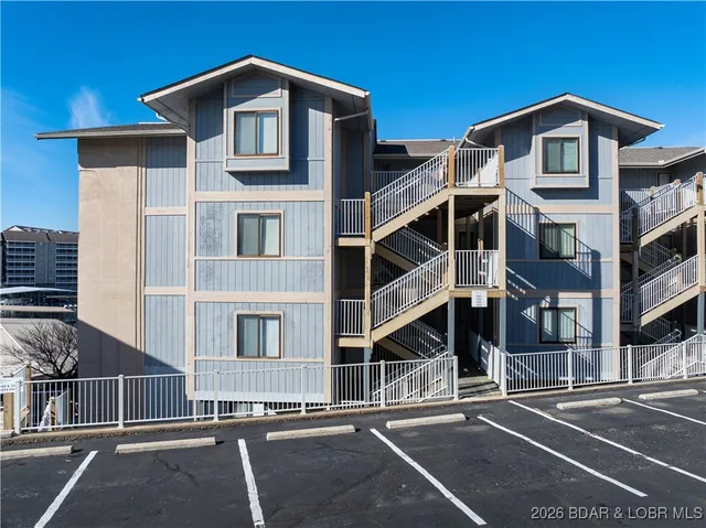$319,000 | 68 Branch Road, Unit 321, Lake Ozark, MO 65049