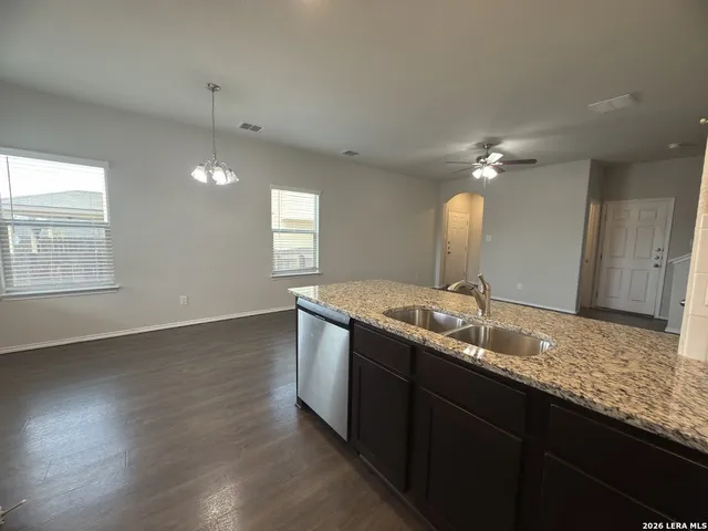 $1,575 | 5611 Rio Canyon, Unit 2, Converse, TX 78109
