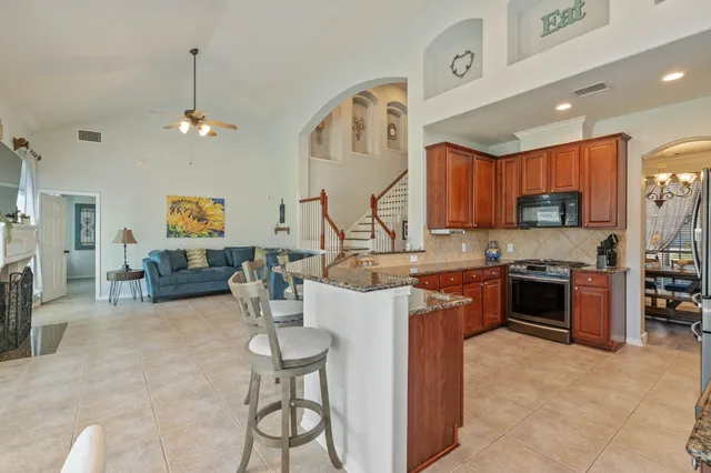 $430,000 | 19018 Rustling Ridge Drive, Tomball, TX 77377