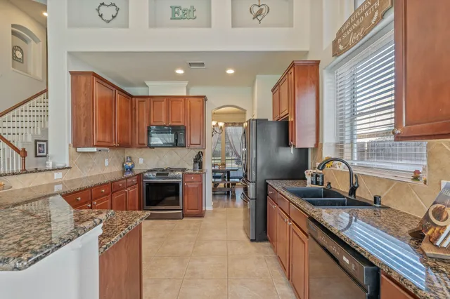 $430,000 | 19018 Rustling Ridge Drive, Tomball, TX 77377