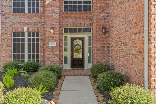 $430,000 | 19018 Rustling Ridge Drive, Tomball, TX 77377