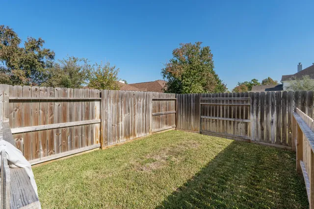 $430,000 | 19018 Rustling Ridge Drive, Tomball, TX 77377
