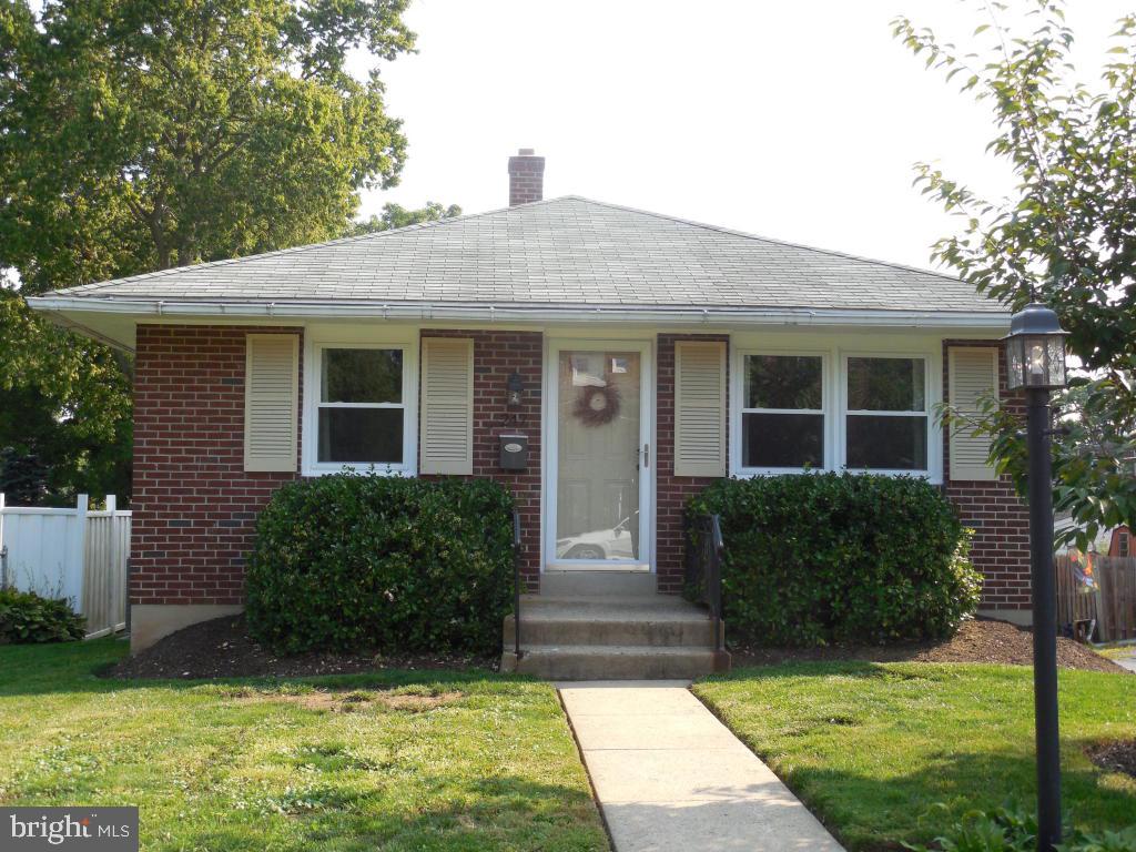 247 Charles Road Lancaster, PA 17603 - Photo 1 of 17 Gallery Image 1