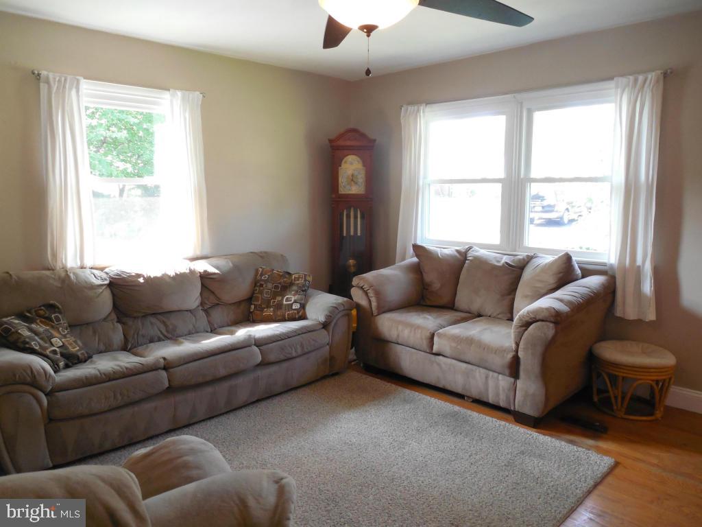 247 Charles Road Lancaster, PA 17603 - Photo 15 of 17 Gallery Image 15