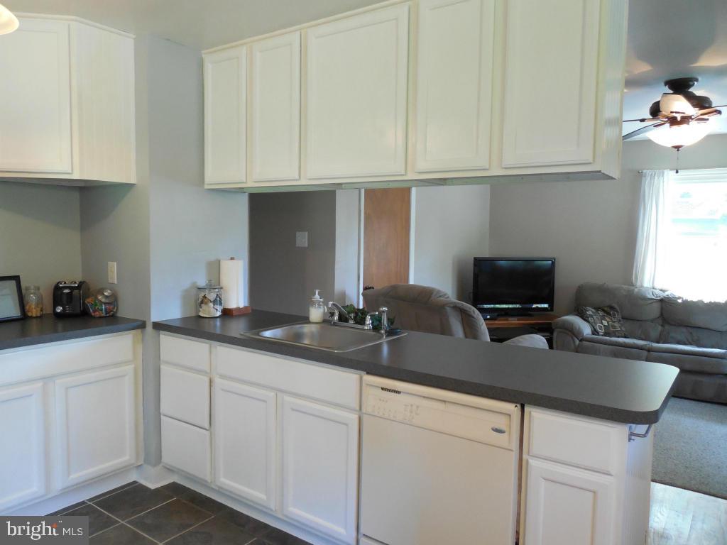 247 Charles Road Lancaster, PA 17603 - Photo 10 of 17 Gallery Image 10
