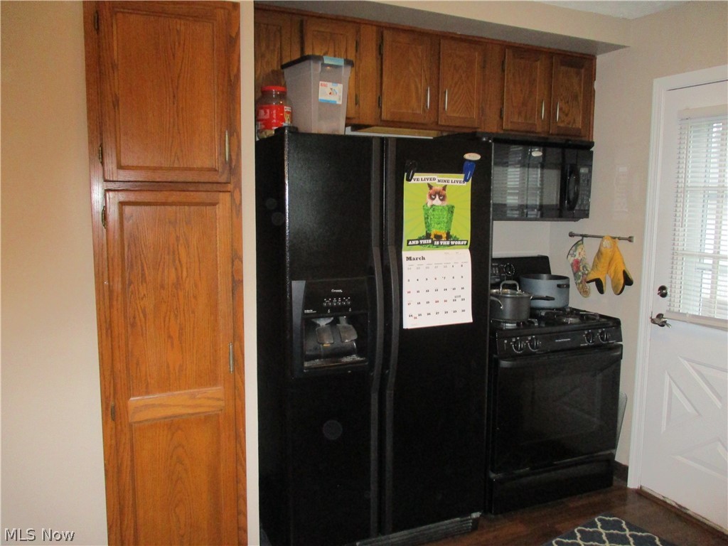 1572 Mapledale Road Wickliffe, OH 44092 - Photo 11 of 25 Gallery Image 11