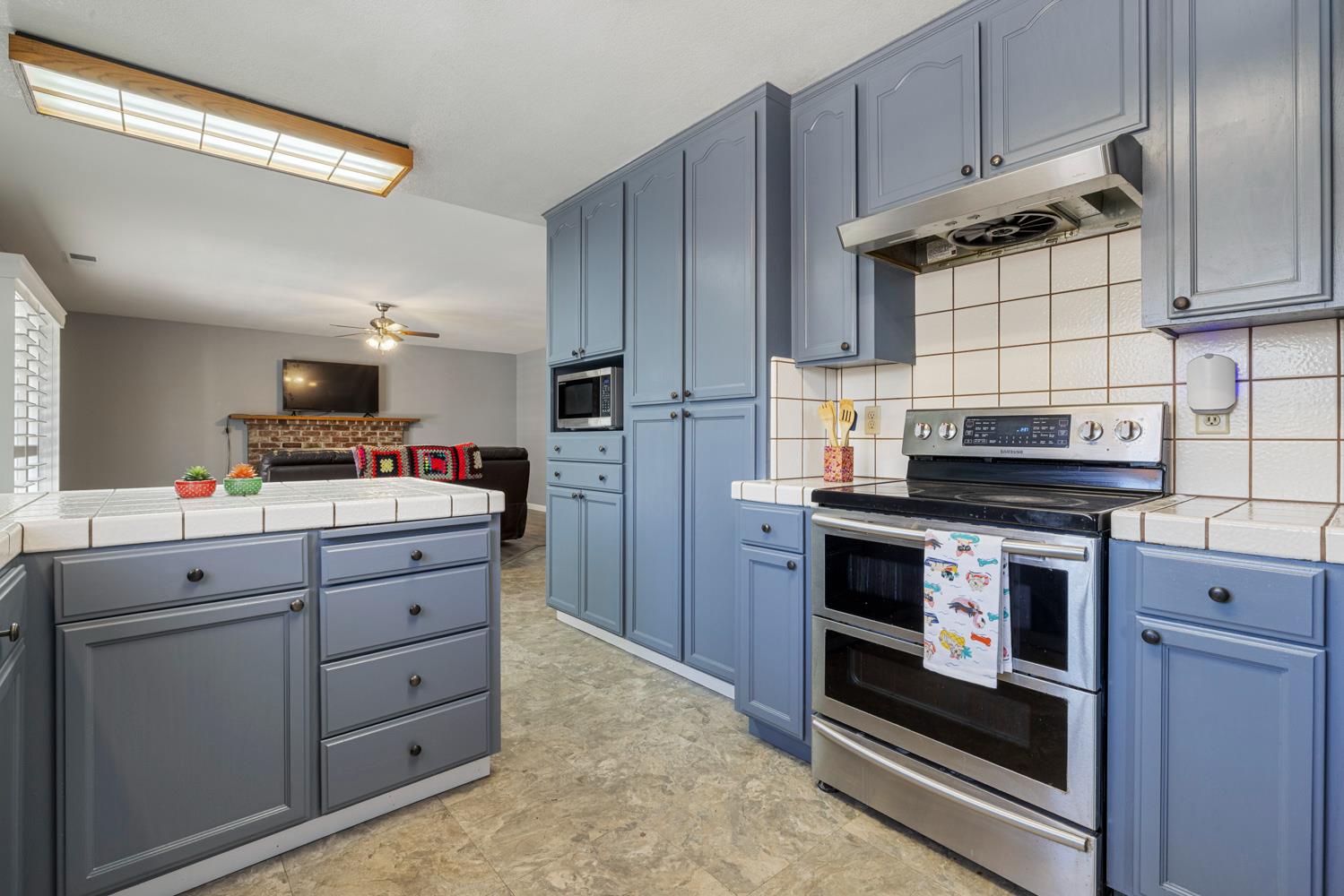 1941 Bridgewood Way Modesto, CA 95355 - Photo 12 of 44