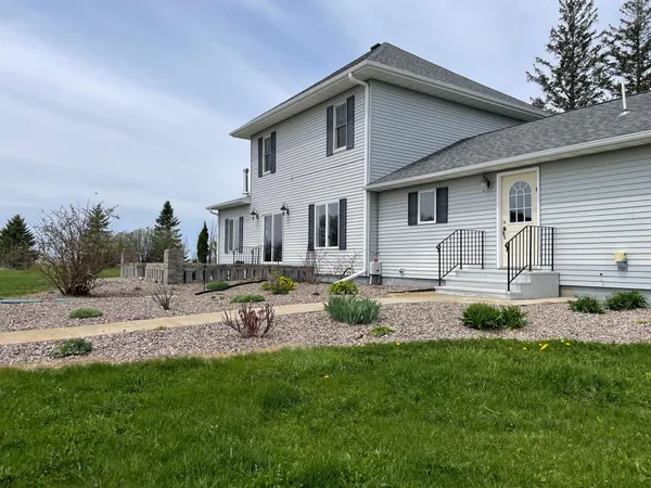 $549,900 | 27017 Dodge Mower Road, Sargeant, MN 55973