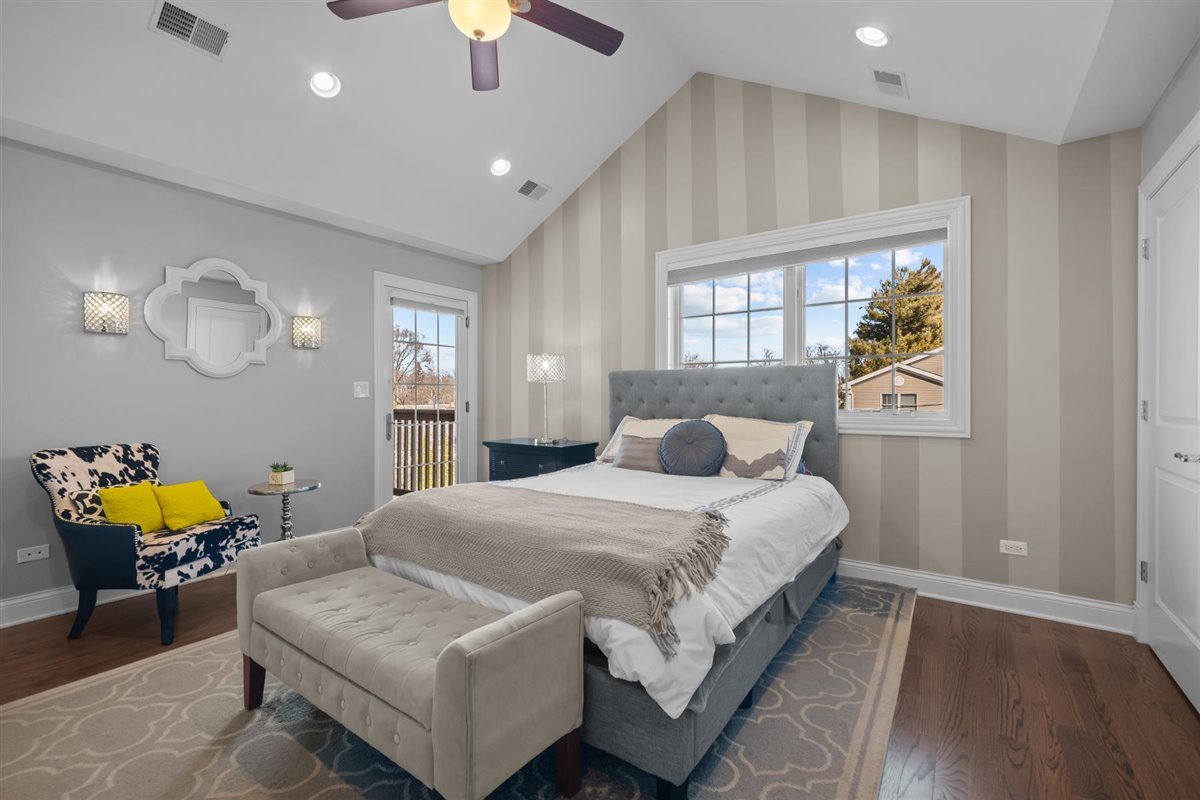 535 Ridge Road Highland Park, IL 60035 - Photo 12 of 28