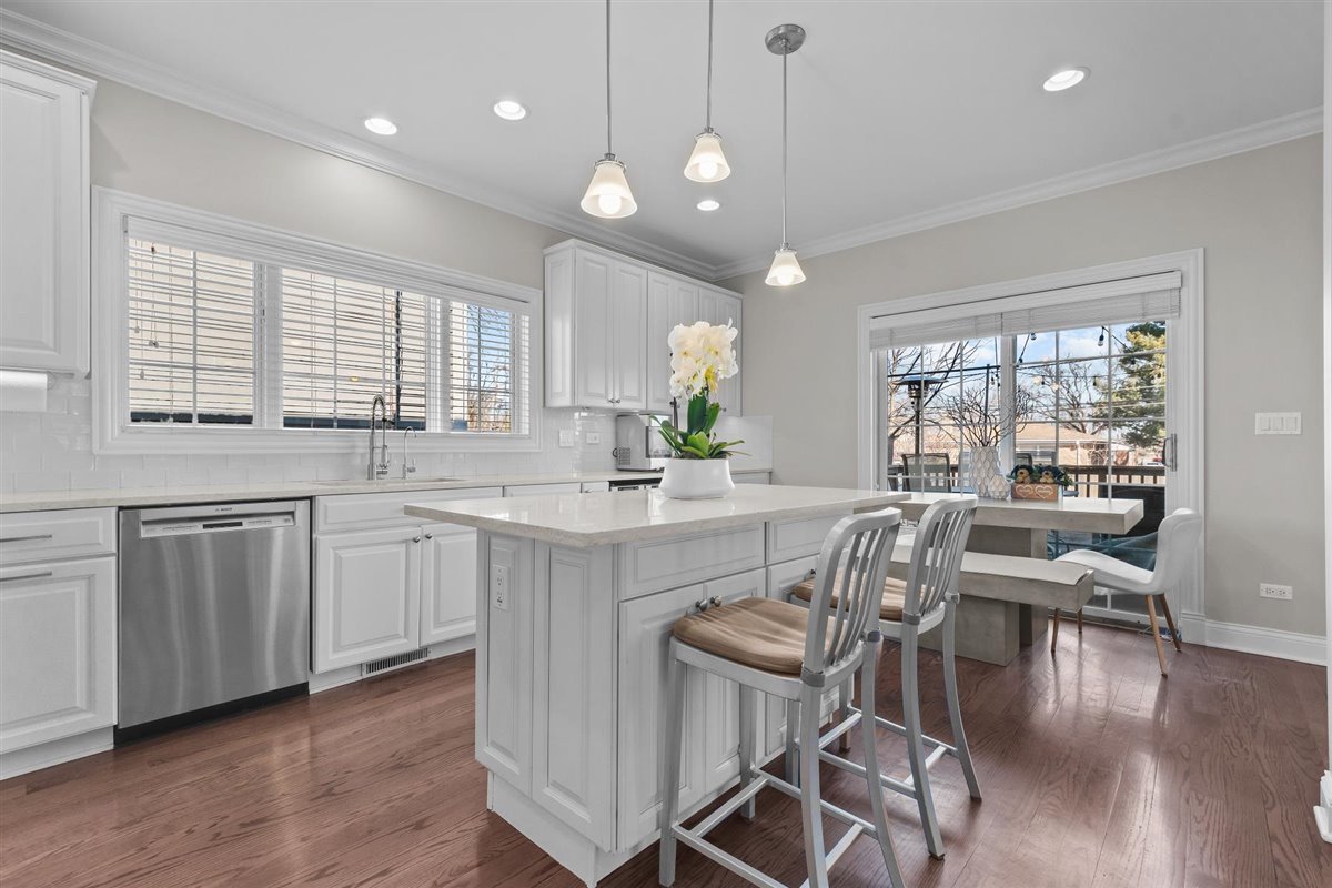 535 Ridge Road Highland Park, IL 60035 - Photo 4 of 28