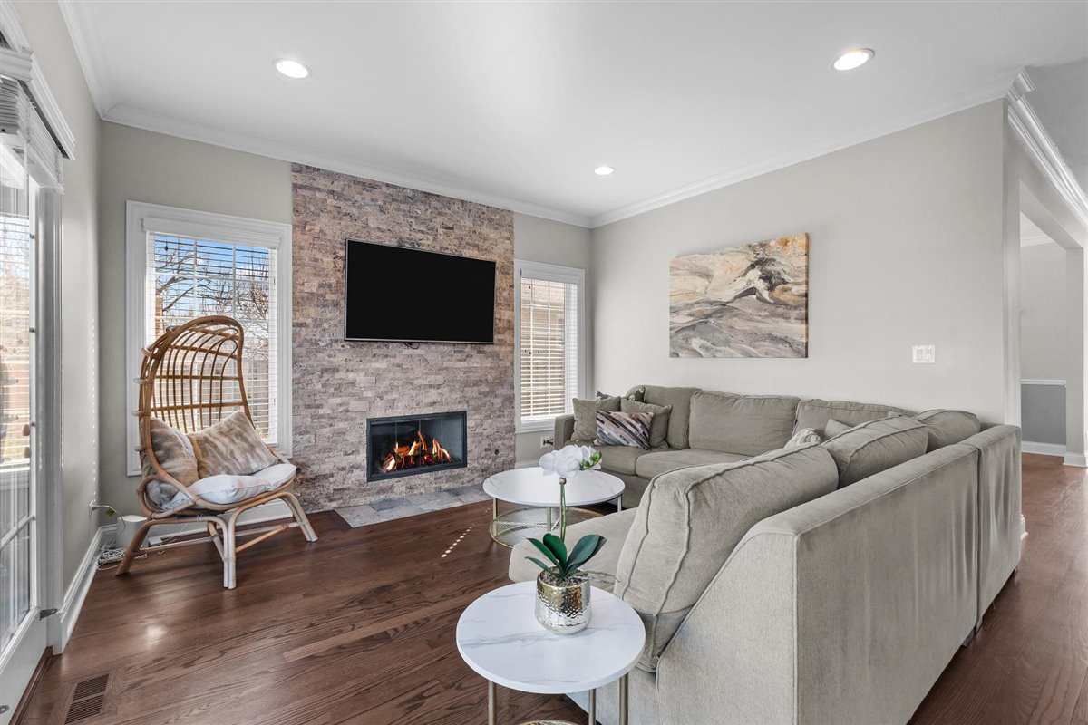 535 Ridge Road Highland Park, IL 60035 - Photo 8 of 28