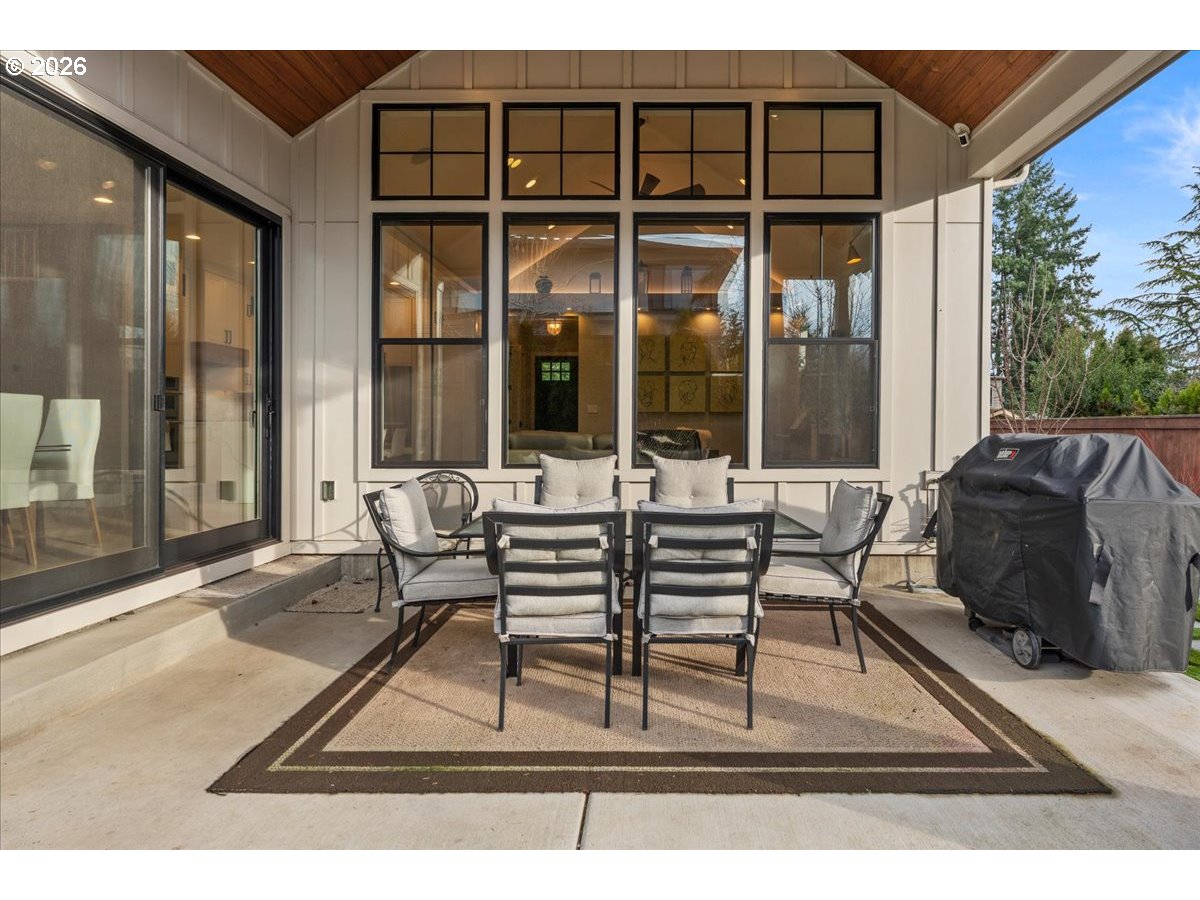 7405 Southwest 77th Avenue Portland, OR 97223 - Photo 17 of 47