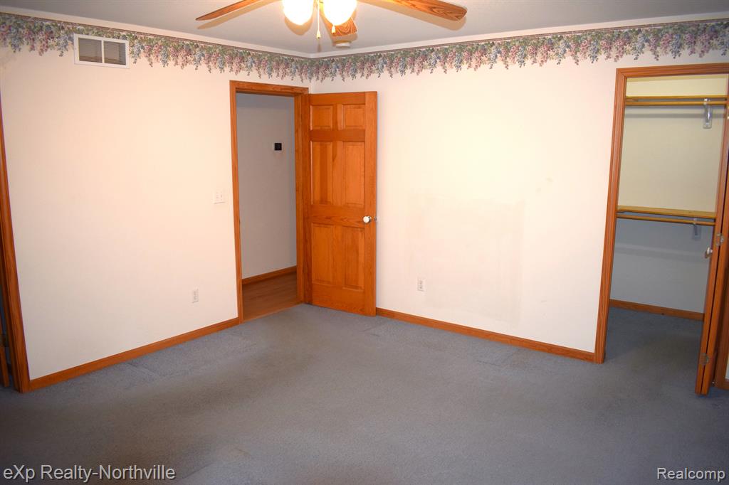 5995 Seymour Road Jackson, MI 49201 - Photo 13 of 54