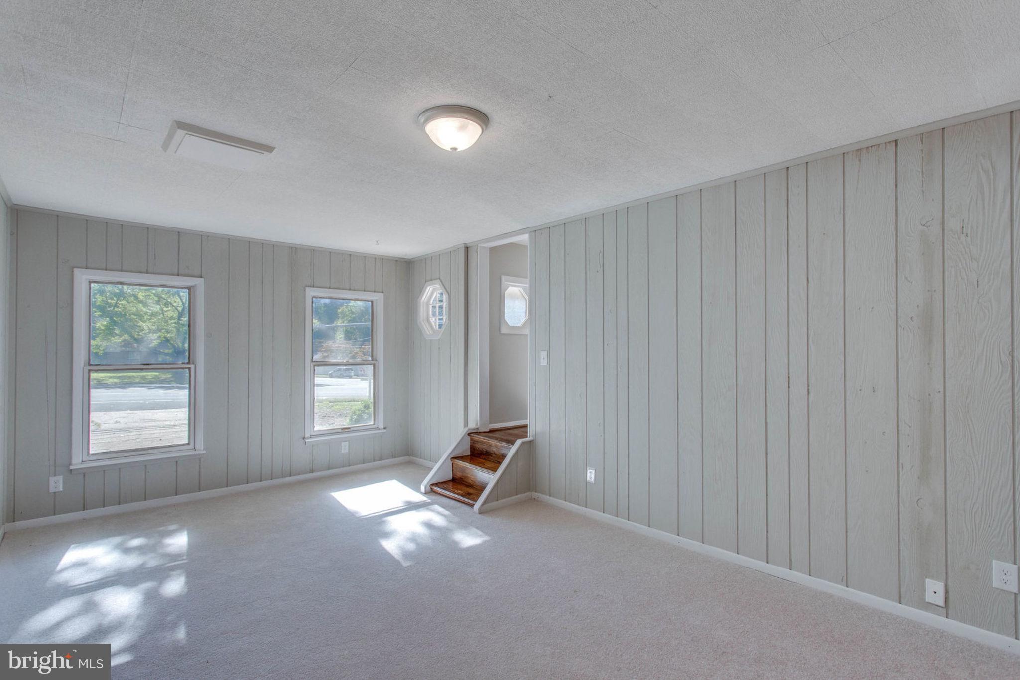 4636 Guinea Road Fairfax, VA 22032 - Photo 11 of 28 Family Room
