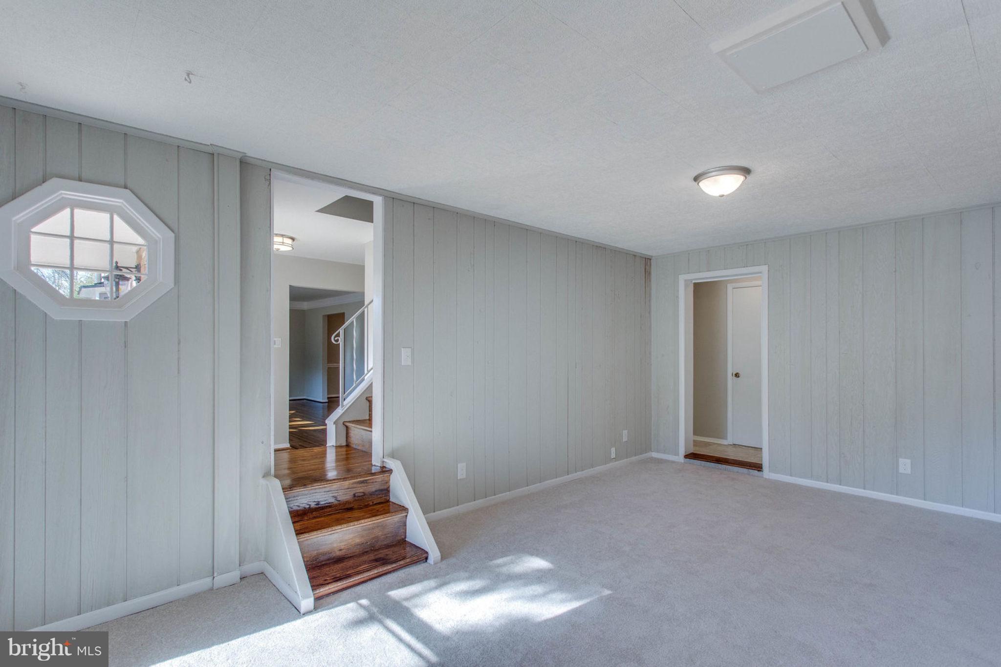 4636 Guinea Road Fairfax, VA 22032 - Photo 10 of 28 Family Room