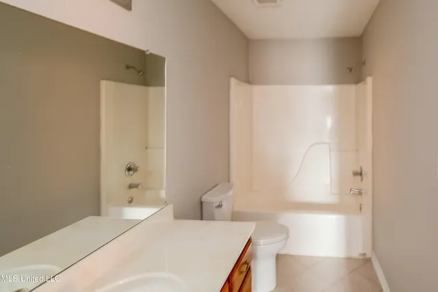 $1,575 | 10696 Pecan View Drive, Olive Branch, MS 38654